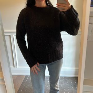 Lyla and Luxe black sweater size S